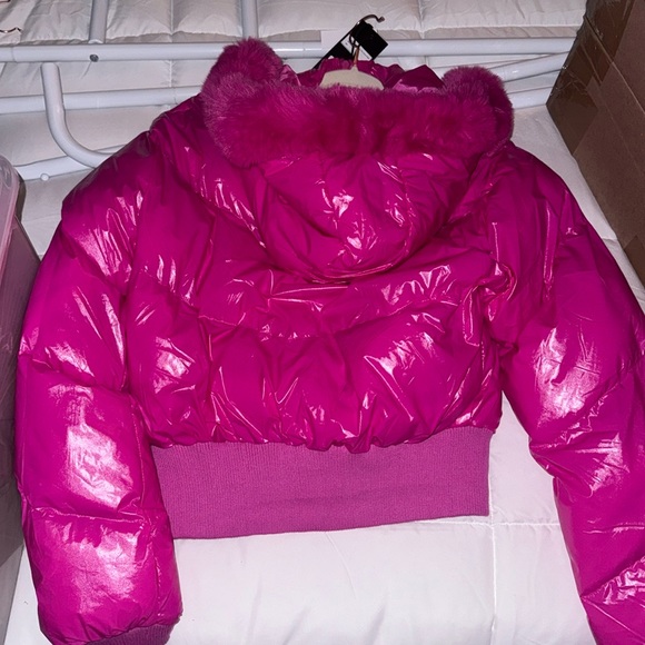 Shiny Pink Faux Fur Trim Puffer Jacket - Picture 4 of 4